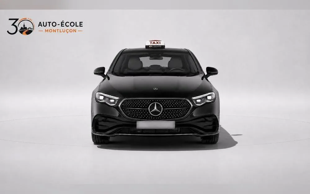 Mercedes Classe E équipée du lumineux TAXI — Auto-École Montluçon