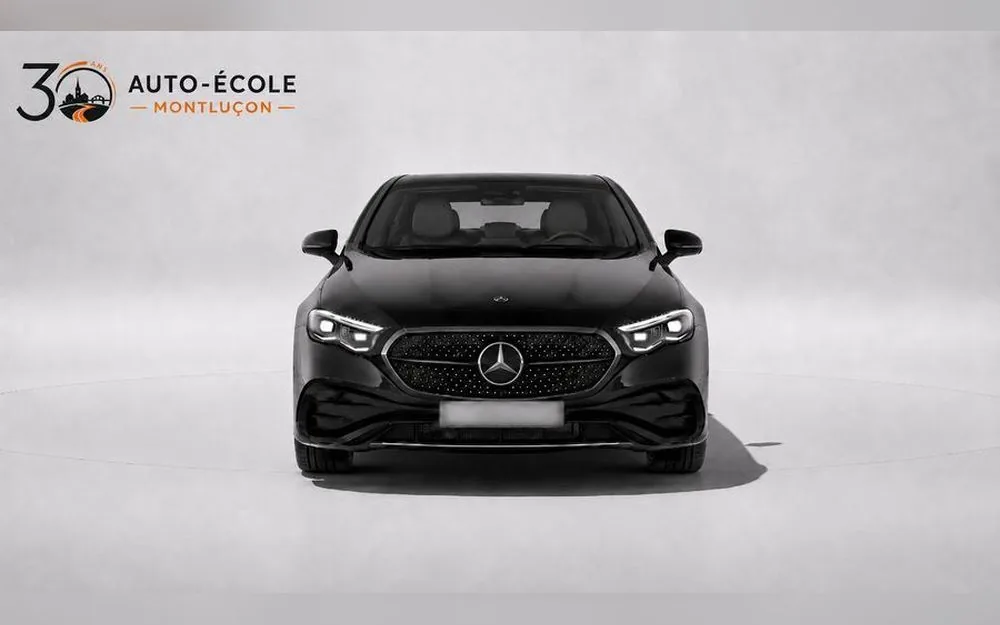 Mercedes berline sans lumineux — formation chauffeur VTC à Montluçon